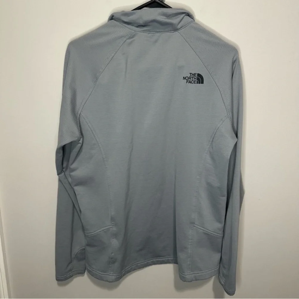 Women’s The North Face Size‎ Large Grey 1/4 Zip Lightweight Sweatshirt